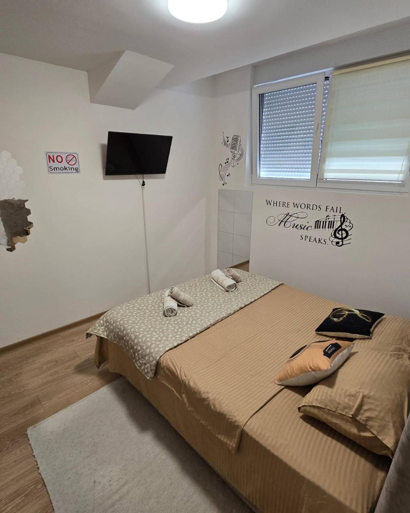 Apartman Muzika Ягодина Екстериор снимка